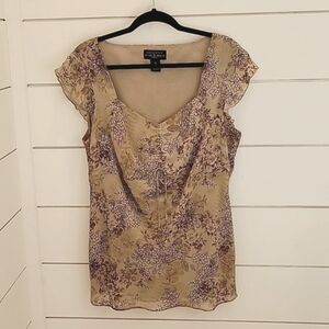 Separates 1X brown and tan blouse with flutter sleeves